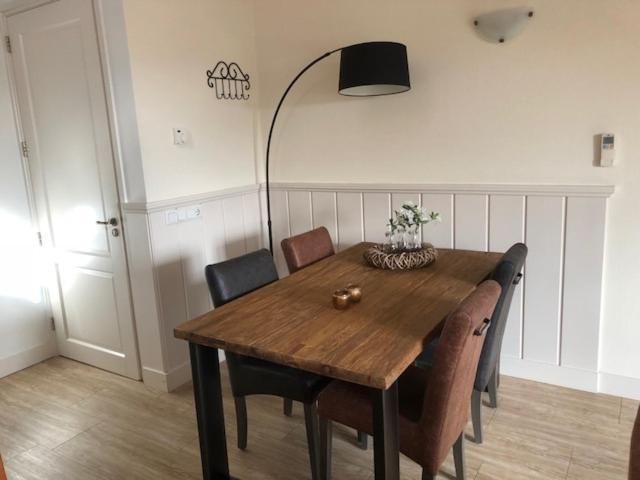 Koetsementen Appartementen Met Strandcabine Domburg Bagian luar foto